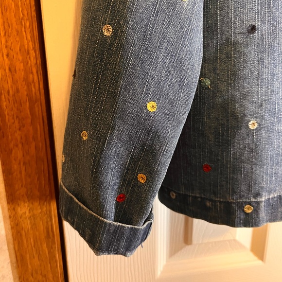 Hearts Of Palms Jean Button Down - Picture 2 of 5
